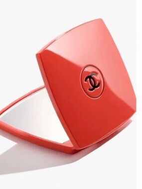 CHANEL red Double-Sided Compact Mirror limited edition new